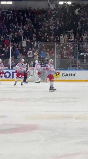 Матч ХК «Торпедо» со «Спартаком» закончился со счетом 6:7